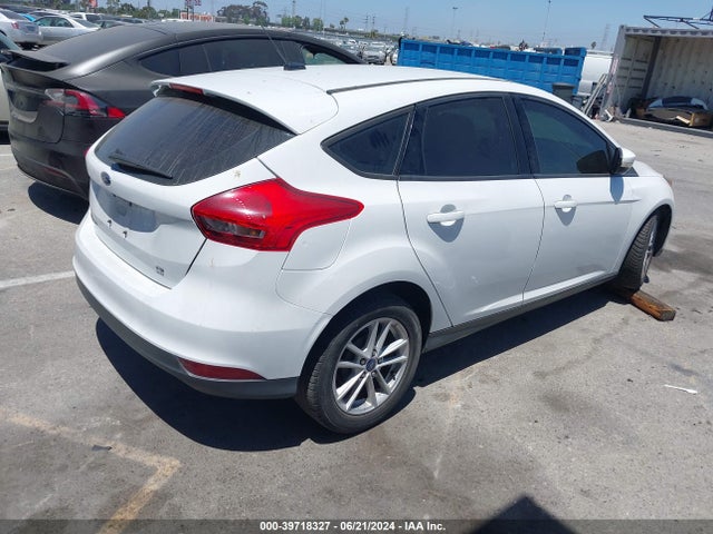Ford FOCUS SE 2017 1FADP3K22HL216624 Image 4