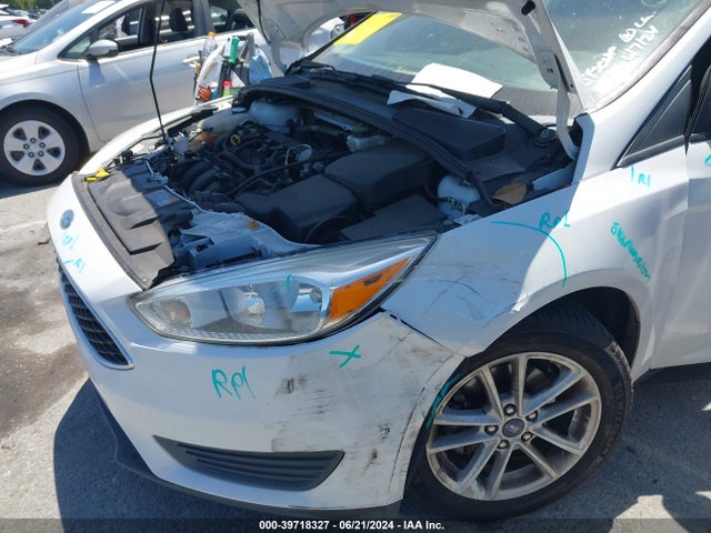 Ford FOCUS SE 2017 1FADP3K22HL216624 Image 6