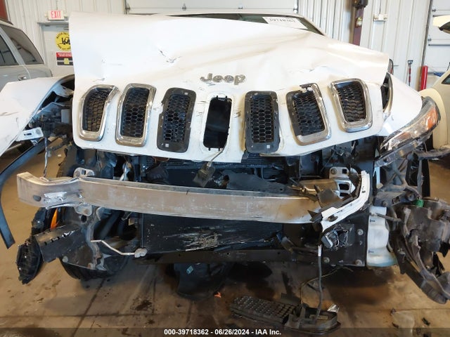 1C4PJMAB3FW594205 Jeep Cherokee Sport