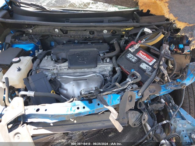 Toyota RAV4 LE 2018 JTMZFREV3JJ728079 Image 10