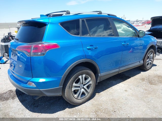 Toyota RAV4 LE 2018 JTMZFREV3JJ728079 Image 4
