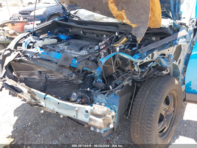 Toyota RAV4 LE 2018 JTMZFREV3JJ728079 Image 6