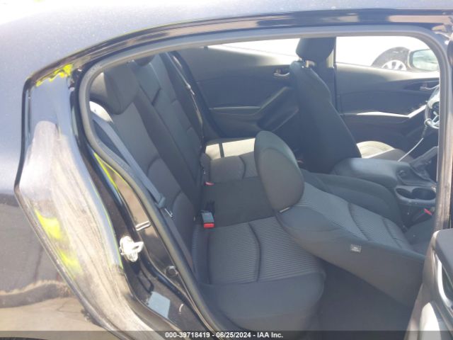 JM1BM1U79G1338706 Mazda Mazda3 I Sport