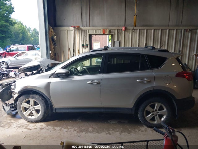 Toyota Rav4 Xle 2014 JTMRFREVXED064674 Image 15