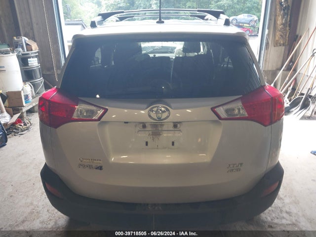 Toyota Rav4 Xle 2014 JTMRFREVXED064674 Image 17
