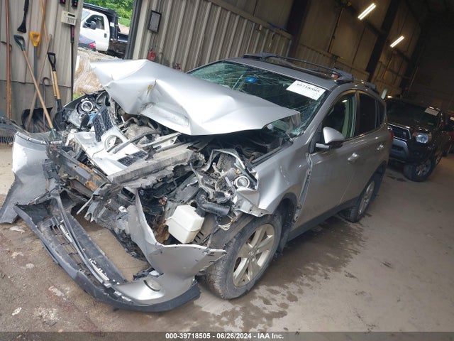 Toyota Rav4 Xle 2014 JTMRFREVXED064674 Image 2