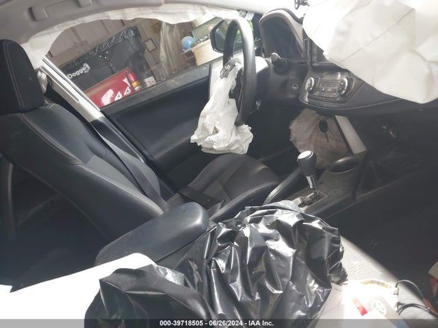 Toyota Rav4 Xle 2014 JTMRFREVXED064674 Image 5