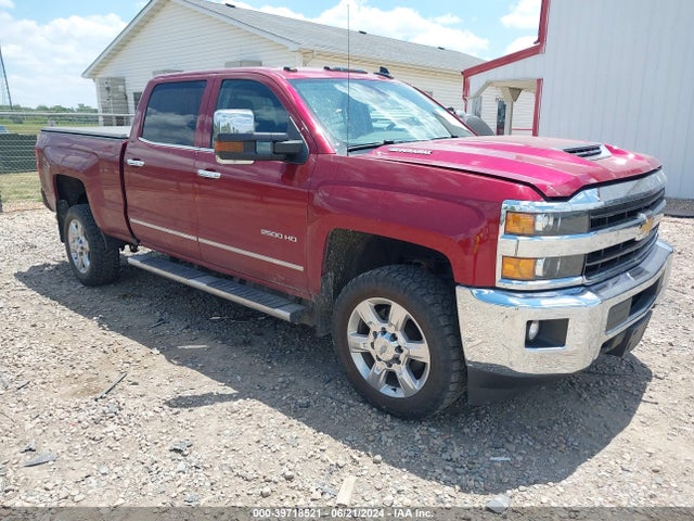 2018 1GC1KWEY1JF157129 main image