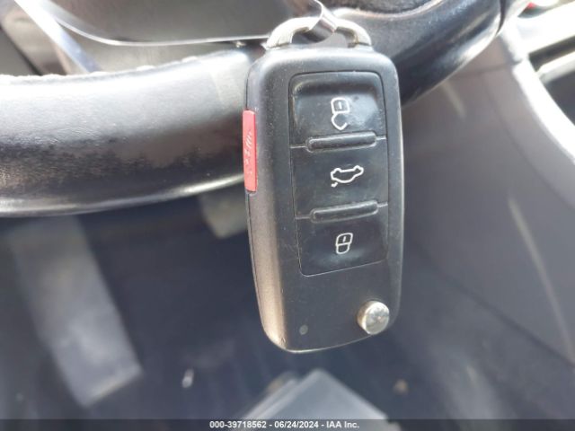 1VWBV7A39FC038536 Volkswagen Passat 2.0l Tdi Se