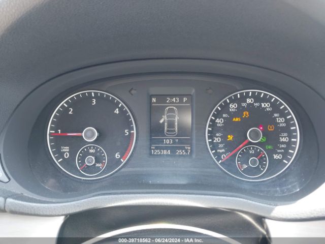 1VWBV7A39FC038536 Volkswagen Passat 2.0l Tdi Se