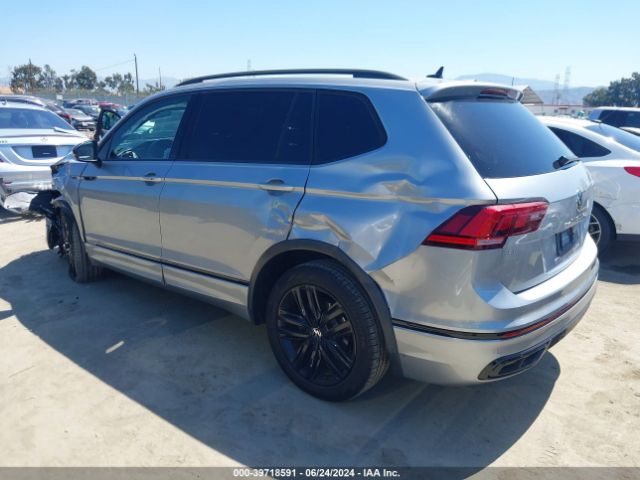3VVCB7AX7NM066627 Volkswagen Tiguan 2.0t Se R-line Black