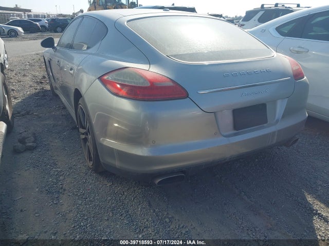 2011 PORSCHE PANAMERA WP0AA2A75BL013630 Photo 2