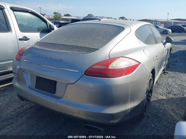 2011 PORSCHE PANAMERA WP0AA2A75BL013630 Photo 3