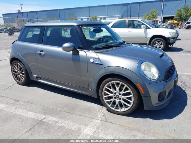 2008 MINI COOPER S WMWMF73578TV38279 Photo 0