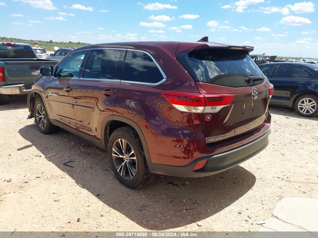 Toyota Highlander Le Plus 2019 5TDZZRFH7KS299341 Image 3