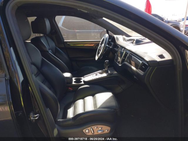 WP1AF2A53HLB60214 Porsche Macan Turbo