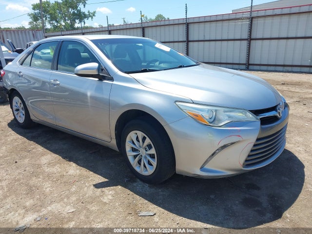 Toyota CAMRY LE 2015 4T4BF1FK3FR486506 головне зображення