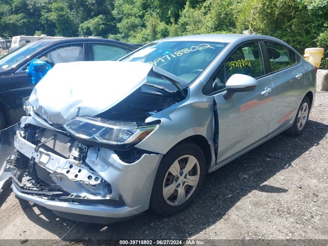 Chevrolet Cruze Ls Auto 2018 1G1BC5SM1J7121540 Image 2