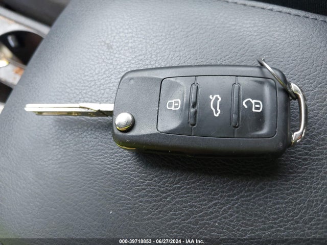 3VW2K7AJXFM417664 Volkswagen Jetta 2.0l S