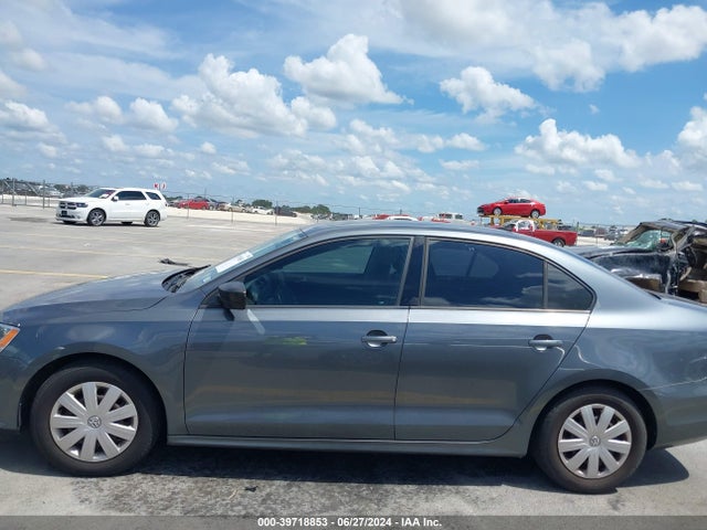 3VW2K7AJXFM417664 Volkswagen Jetta 2.0l S
