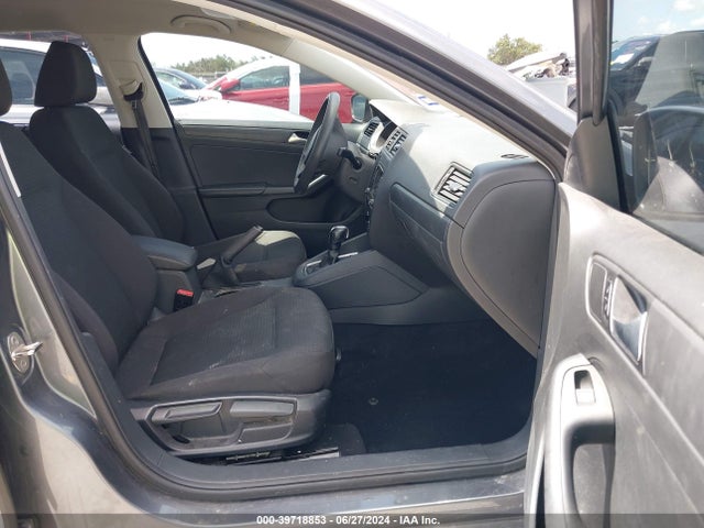 3VW2K7AJXFM417664 Volkswagen Jetta 2.0l S
