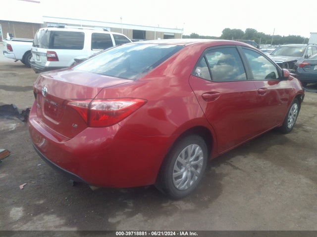 Toyota COROLLA LE 2018 5YFBURHE9JP842571 Image 4
