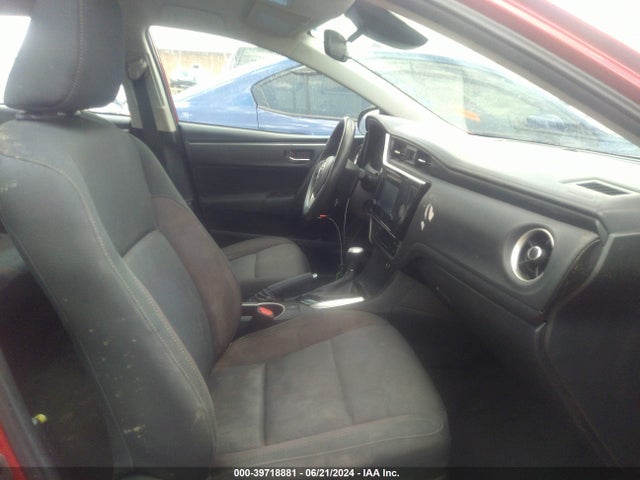 Toyota COROLLA LE 2018 5YFBURHE9JP842571 Image 5