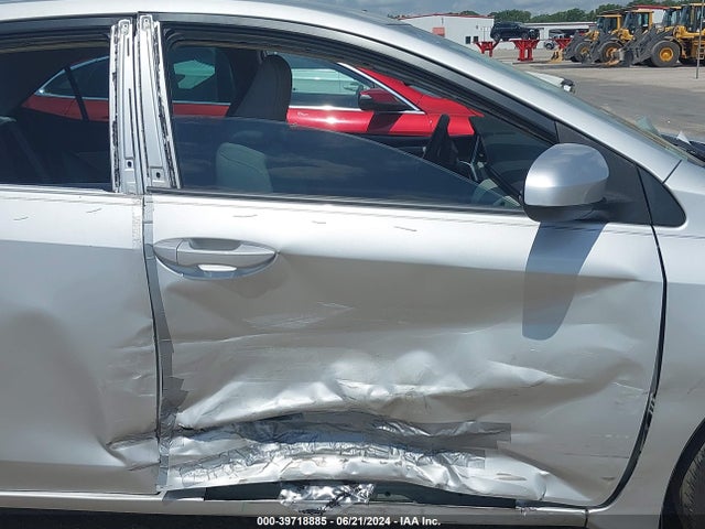 Toyota COROLLA LE 2019 5YFBURHE3KP880198 Image 13
