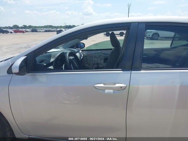 Toyota COROLLA LE 2019 5YFBURHE3KP880198 Image 14