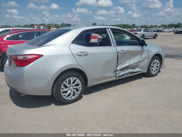 Toyota COROLLA LE 2019 5YFBURHE3KP880198 Image 4