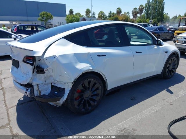 7SAYGDEF2NF407977 Tesla Model Y Performance Dual Motor All-wheel Drive