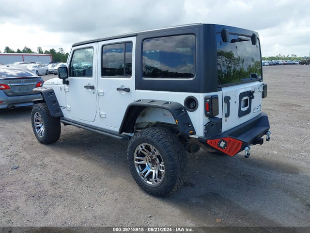 1C4HJWFG5EL324848 Jeep Wrangler Unlimited Rubicon