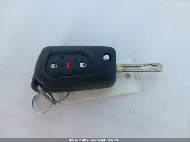 Toyota C-HR LE 2021 NMTKHMBX1MR135847 Image 11