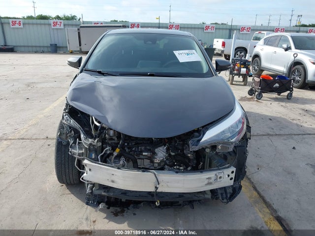 Toyota C-HR LE 2021 NMTKHMBX1MR135847 Image 13