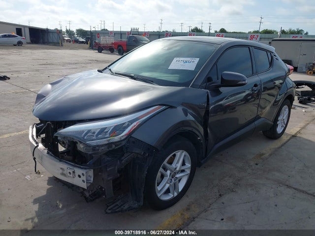 Toyota C-HR LE 2021 NMTKHMBX1MR135847 Image 2