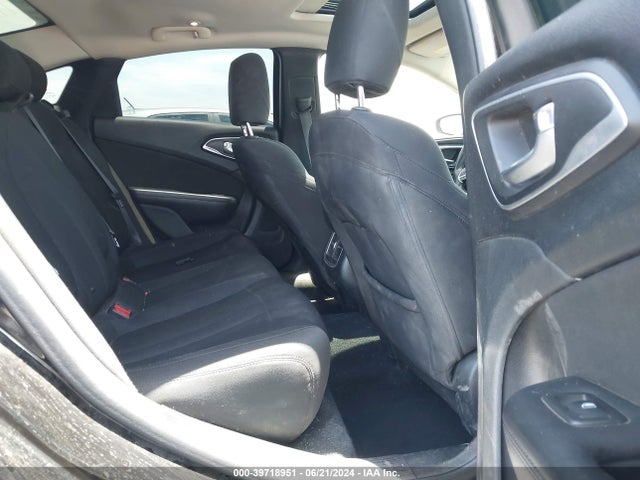 1C3CCCAB6FN536067 Chrysler 200 Limited
