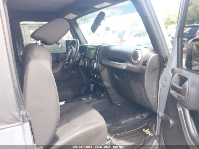 1C4AJWAG9FL710988 Jeep Wrangler Sport
