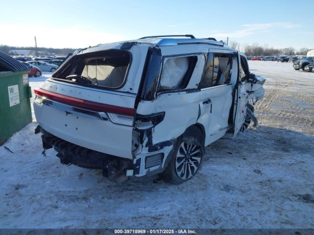5LMJJ2LT5NEL18119 Lincoln Navigator Reserve