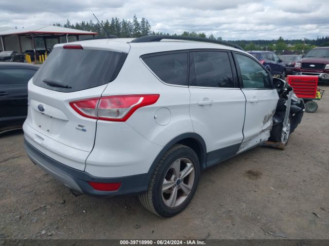 1FMCU9GX5GUC29281 Ford ESCAPE SE