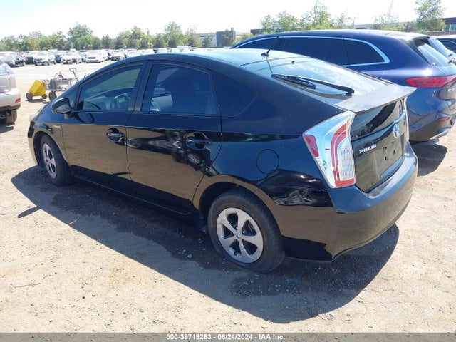 Toyota Prius Two 2015 JTDKN3DUXF0463393 Image 3