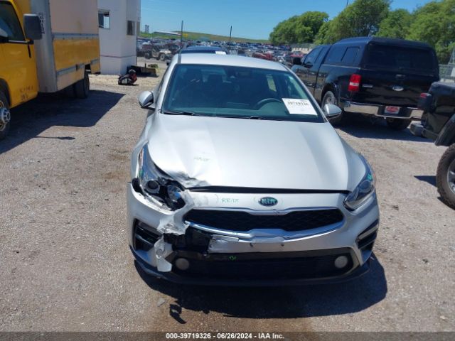 3KPF24AD7ME381162 KIA Forte Lxs