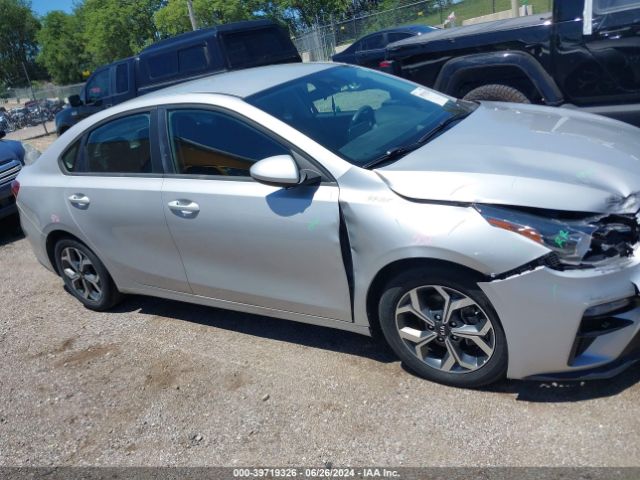 3KPF24AD7ME381162 KIA Forte Lxs