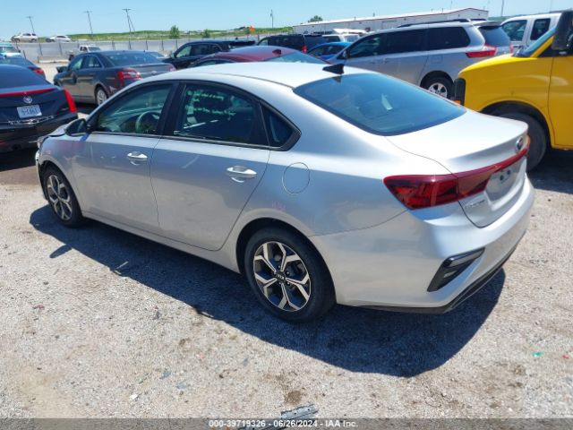 3KPF24AD7ME381162 KIA Forte Lxs