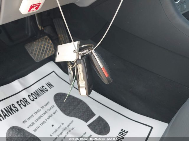 WA1JCCFS2JR003334 Audi Q3 2.0t Premium/2.0t Sport Premium
