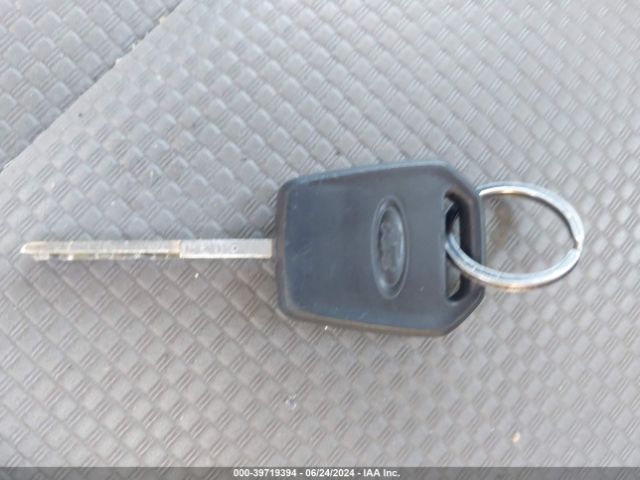 1FTMF1C83GKD04932 Ford F-150 Xl