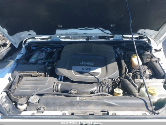 1C4HJWEG8JL938515 Jeep Wrangler Jk Unlimited Sahara 4x4