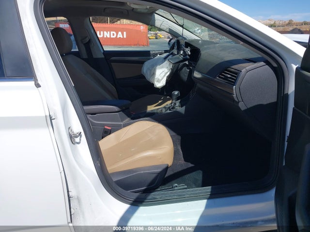 3VWE57BU4KM004565 Volkswagen Jetta 1.4t Sel