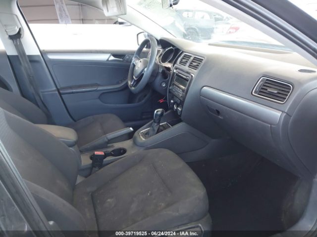 3VWLA7AJ9FM329177 Volkswagen Jetta 2.0l Tdi S