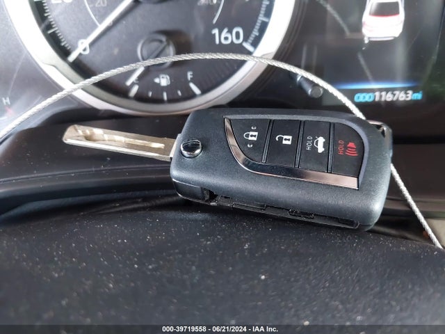 Toyota COROLLA LE 2020 JTDEPRAE5LJ022574 Image 11