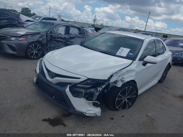 Toyota CAMRY SE 2018 JTNB11HK6J3031380 Image 2